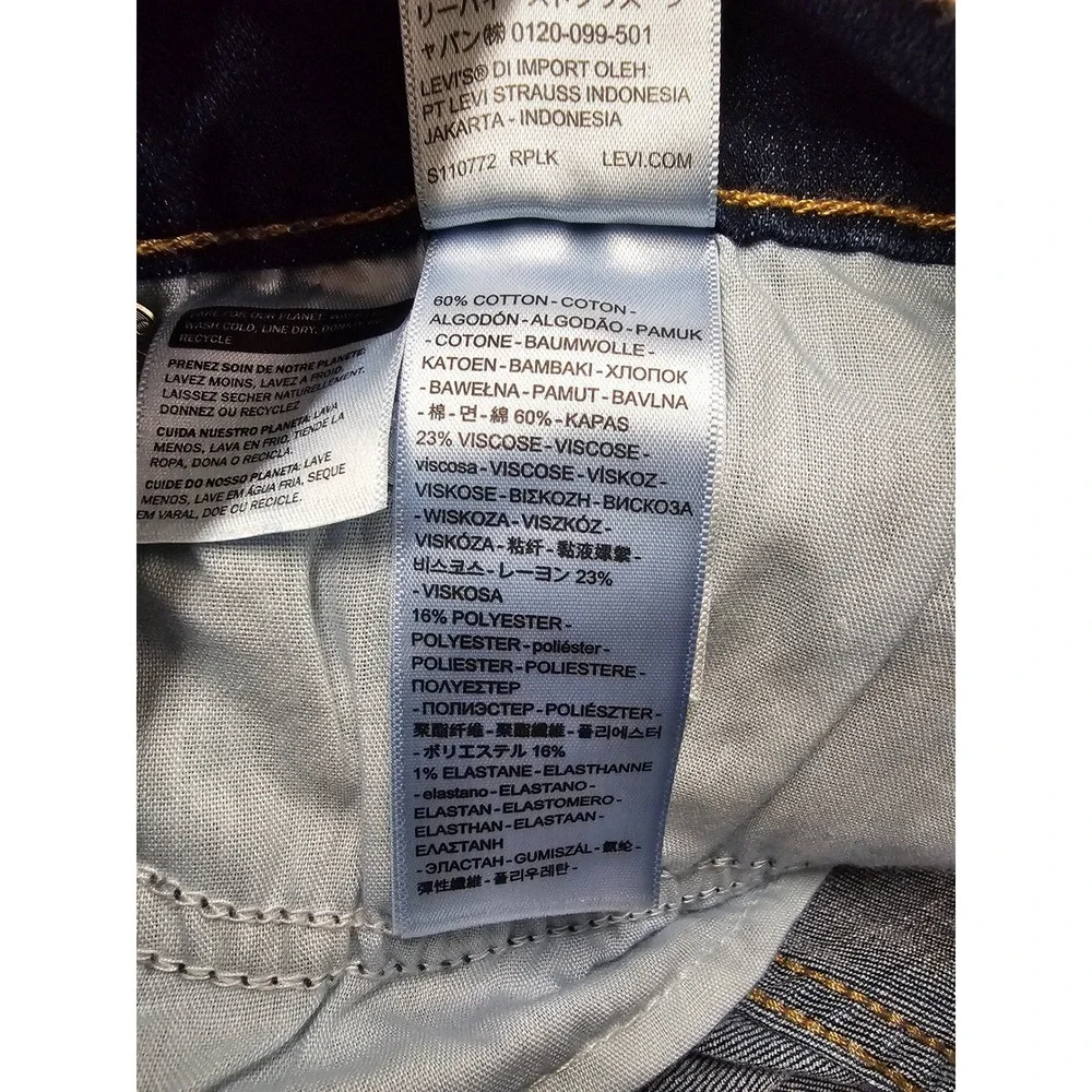 Levi's Womens Mid Length Shorts Blue Cotton Blend Casual Size 30